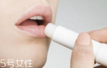 潤唇膏怎么保持衛(wèi)生？用前先洗手洗臉