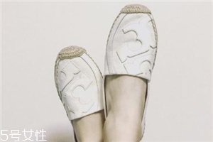 tory burch鞋子偏大嗎？香奈兒漁夫鞋平價替代