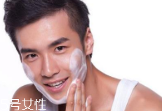 男士護(hù)膚品有什么特別之處？男性出油是女性的2倍