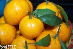 吃橘子為什么臉變黃呢？橘黃癥很快會(huì)恢復(fù)