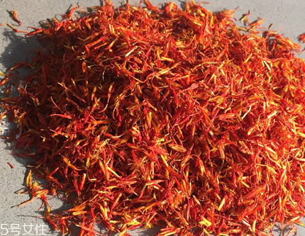 紅花泡腳孕婦可以用嗎？妊娠期禁止使用紅花