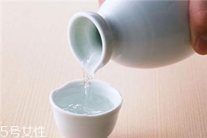 白酒為什么是辣的？原來(lái)是這個(gè)原因