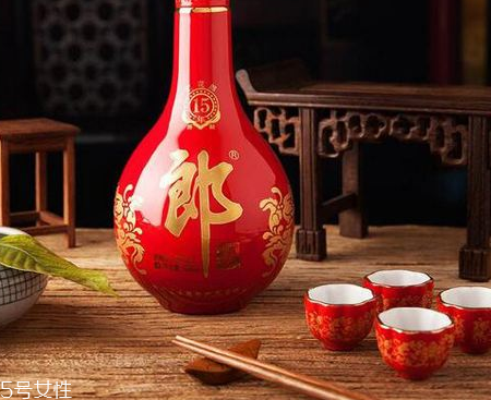 白酒加熱酒精會(huì)揮發(fā)嗎？白酒加熱后再喝危害少