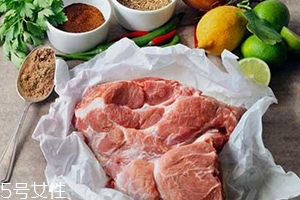 凍了一年的肉能吃嗎？請謹(jǐn)慎食用