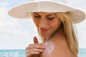 防曬霜每次最佳使用量是多少？多多益善