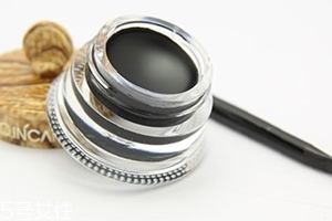 睫毛膏可以當(dāng)眼線嗎？畫眼線不成問題