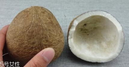 泰國烤椰子多少錢一個？味道非常特別