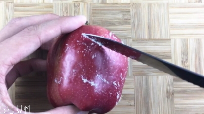 花牛蘋果的果蠟怎么清洗？其實(shí)沒有危害