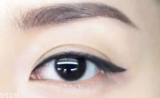 新手適合眼線液還是眼線筆？史上最全眼線誤區(qū)