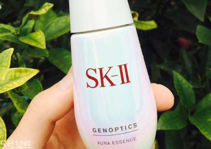 sk2小燈泡和小銀瓶哪個好？sk2小燈泡使用測評