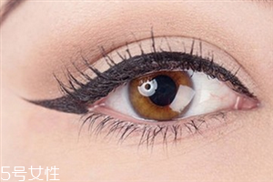 眼線液和眼線筆哪個(gè)好用？眼線長度決定風(fēng)格