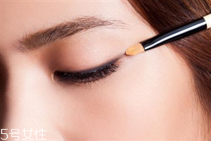 眼線怎么不暈妝？睫毛膏和眼線的正確畫法