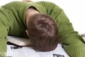 肝不好有什么癥狀？一個(gè)簡(jiǎn)單小動(dòng)作最養(yǎng)肝