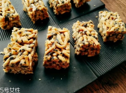 沙琪瑪是油炸食品嗎？熱量高少吃一點(diǎn)