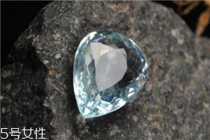 海藍(lán)寶是幾月生辰石？來自大海的生辰祝福