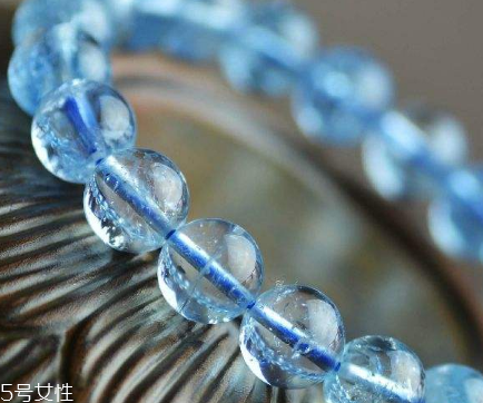 海藍(lán)寶是越透越好嗎？它是海水的化身