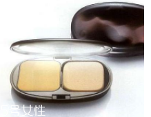 固體粉底怎么畫好看？5步打造光滑肌膚