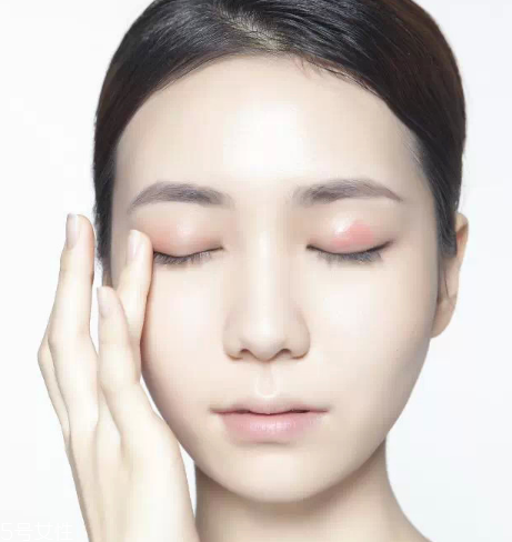 眼影怎么畫會(huì)自然好看？眼影顏色這樣搭配最好看