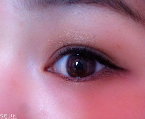 內(nèi)雙怎么畫眼線？內(nèi)雙眼皮畫眼妝技巧