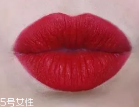 唇膏出水是變質了嗎？只是高溫熱出汗