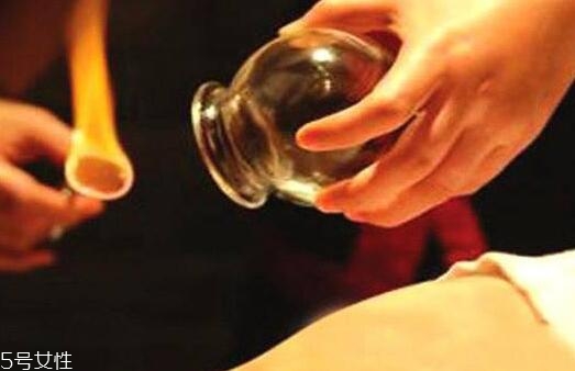 拔罐后身上后背持續(xù)發(fā)癢怎么回事？體內(nèi)風(fēng)邪是主因