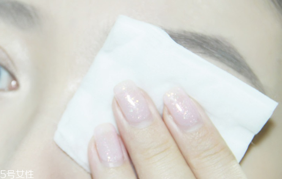 豆沙色眼妝怎么畫？超受歡迎的空氣眼妝畫法