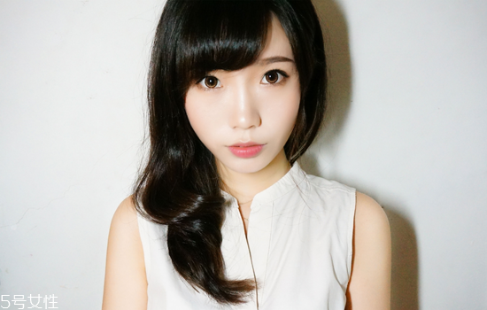 2018秋冬酒紅色眼妝怎么畫(huà)？神秘又有女人味的妝容