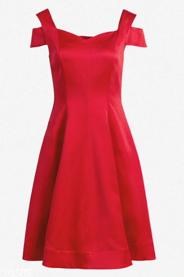 冬天紅色衣服怎么搭配？冬天就要紅