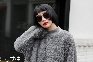 冬天衛(wèi)衣怎么穿更時髦？小心機教你把衛(wèi)衣穿出時尚感