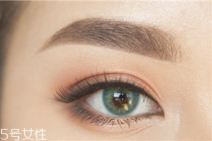 如何化妝使眼睛變大？落日線放大雙眼