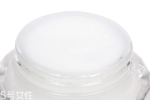 面霜抹后肌膚變暗是什么原因？油脂被氧化