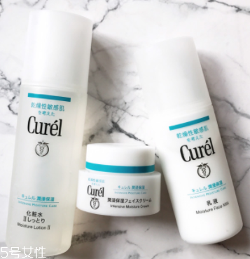 Curel乳霜早晚都能用嗎？夜間用最好