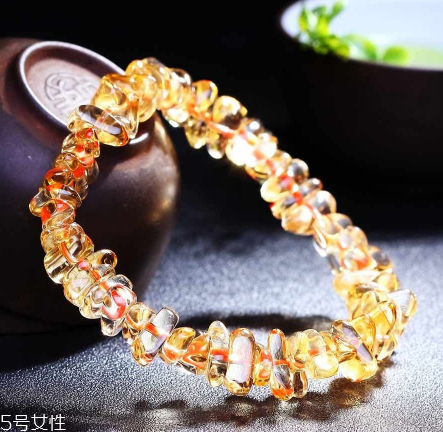 黃水晶可以碰水嗎？你不知道的水晶小知識