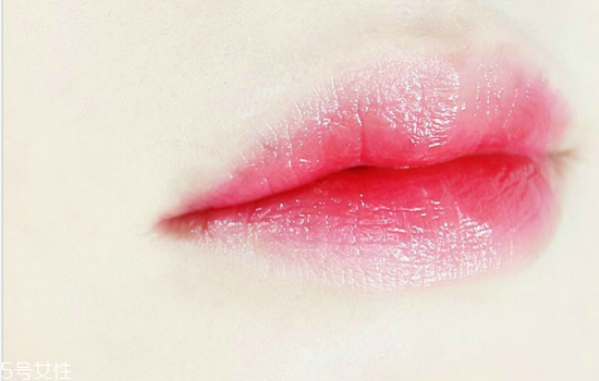 西柚色眼影怎么畫(huà)？教你畫(huà)高冷女神妝容