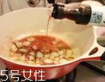 沒(méi)有冰箱臘腸怎么保存？懸掛陰涼通風(fēng)處