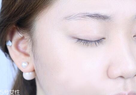 西柚色眼影怎么畫(huà)？教你畫(huà)高冷女神妝容
