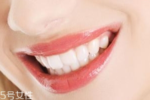 牙線和漱口水是否必要？抑菌護(hù)牙好習(xí)慣