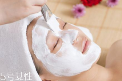 面膜和其他產(chǎn)品區(qū)別是什么？面膜保濕時(shí)間短