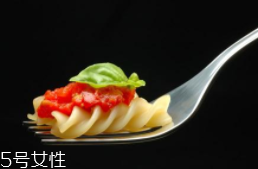 鋅對(duì)肌膚有哪些作用？鋅有助于防曬和抗衰老