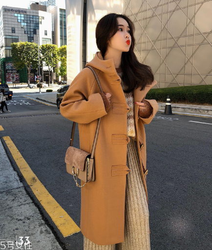 大衣干洗一次多少錢？不同地區(qū)收費(fèi)不同