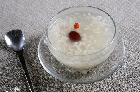 酒釀?dòng)悬c(diǎn)苦是怎么回事 發(fā)酵時(shí)間過長