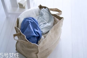 內(nèi)褲和襪子一起洗會有哪些危害？分情況對待