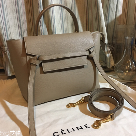 celine鯰魚(yú)包尺寸一共幾個(gè)？時(shí)尚大咖都愛(ài)它