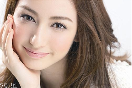 開眼角后多久可以消腫？開眼角疤痕不會完全消失