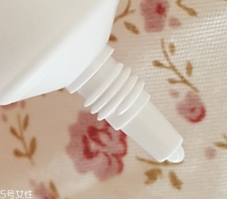眼部凝膠什么時(shí)候用？更加推薦晚上用