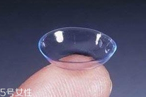 隱形眼鏡怎么戴？野蠻動(dòng)作不可取