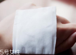 化妝棉能涂抹防曬霜嗎？上妝更均勻