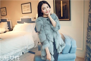 皮草什么顏色最顯氣質(zhì)？今年最流行的皮草顏色都在這了