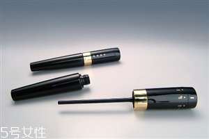 睫毛膏能帶上飛機嗎？睫毛膏需要單獨卸妝