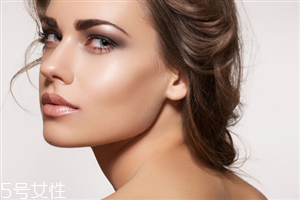 眼睫毛怎么保養(yǎng)？損傷睫毛的壞習(xí)慣